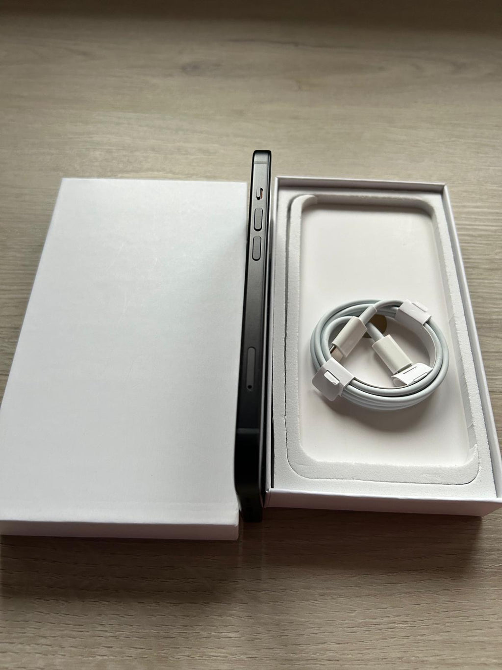 iPhone 15 256gb pari al nuovo con garanzia 12 mesi