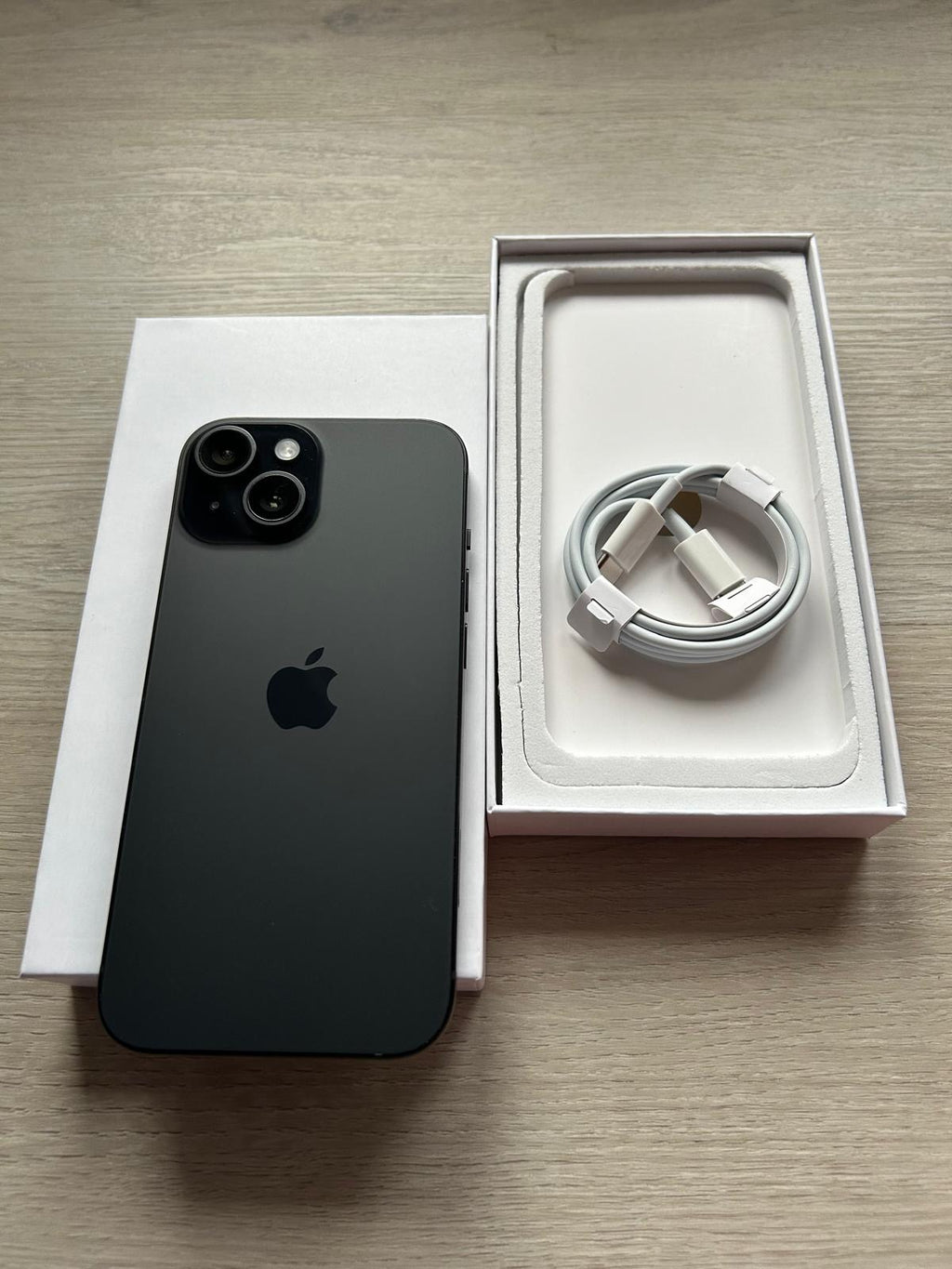 iPhone 15 256gb pari al nuovo con garanzia 12 mesi